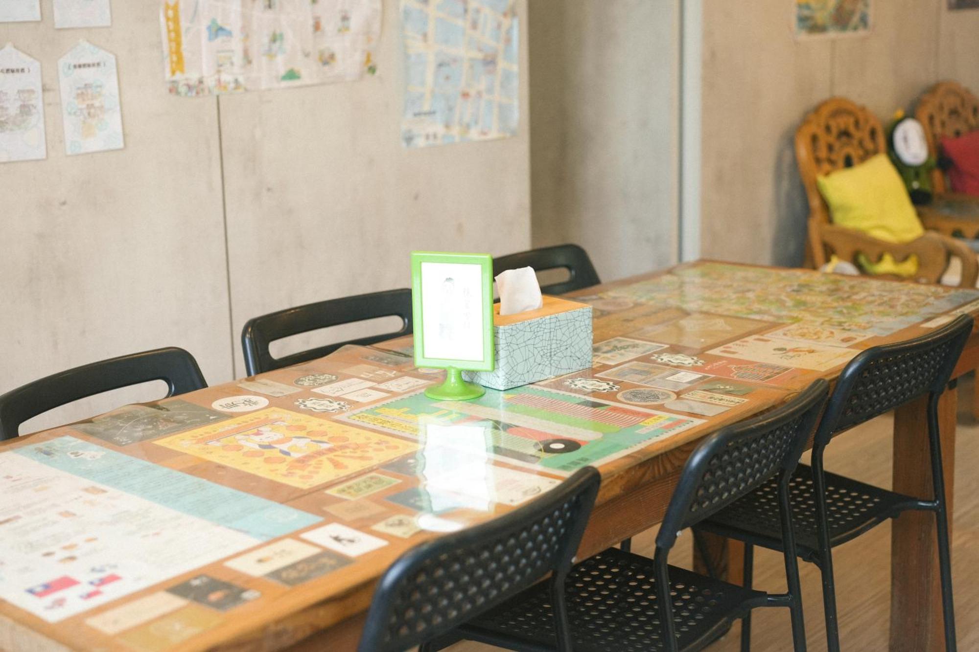 Loft18 Hostel 台南 エクステリア 写真