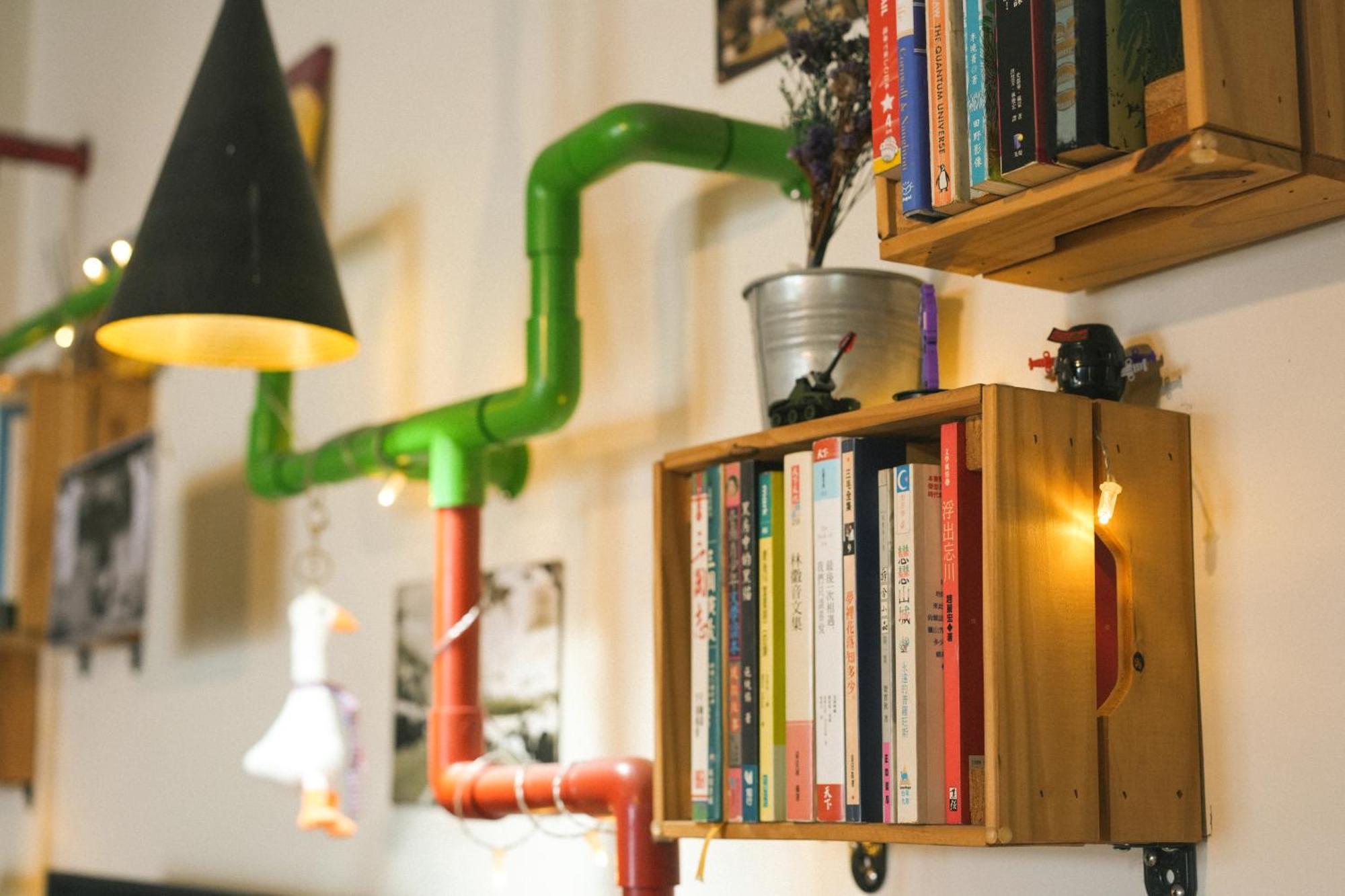 Loft18 Hostel 台南 エクステリア 写真